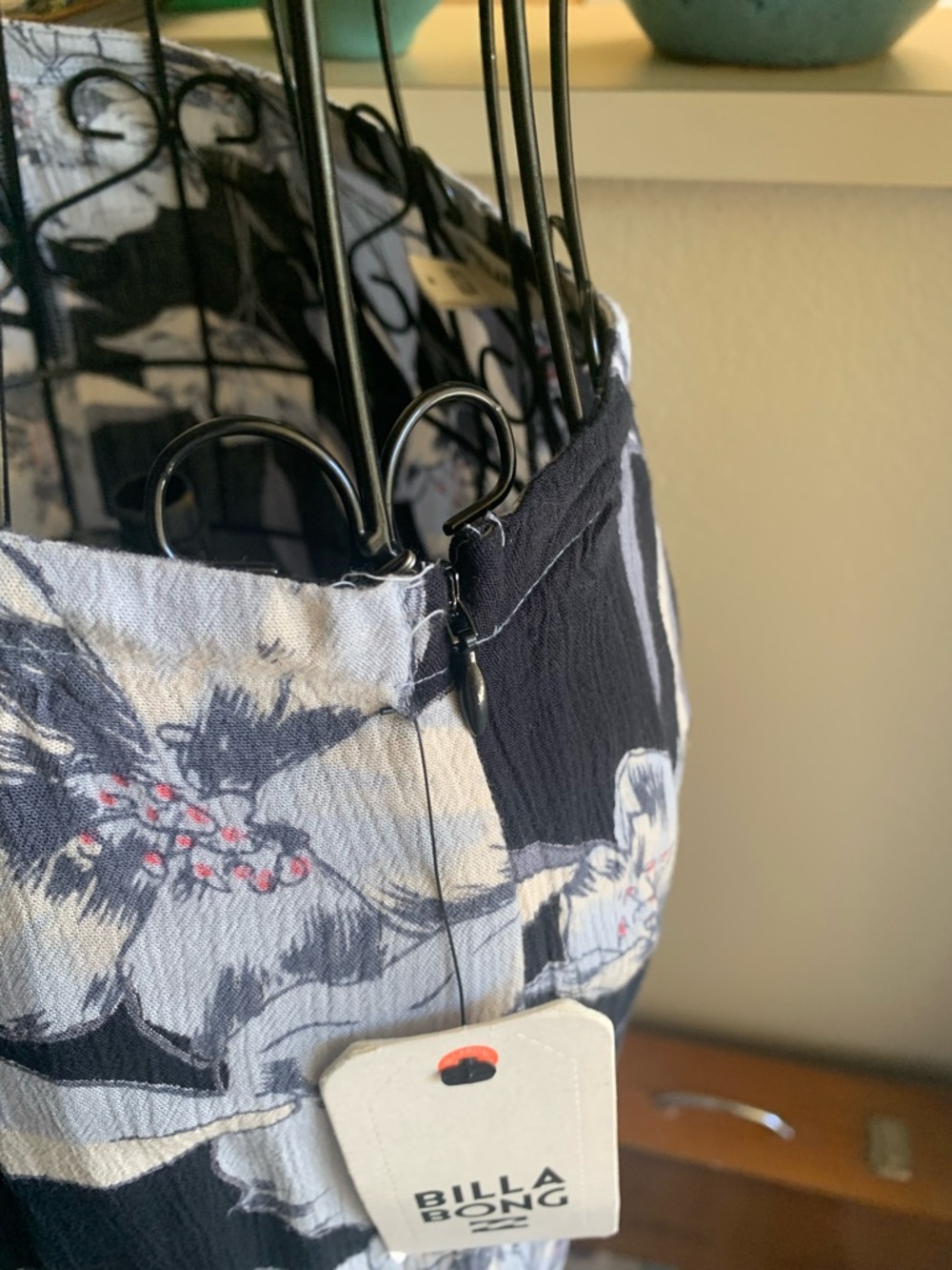Billabong Blue & White Floral Ruffle-Hem Cropped Wide-Leg Pants - Picture 3 of 11